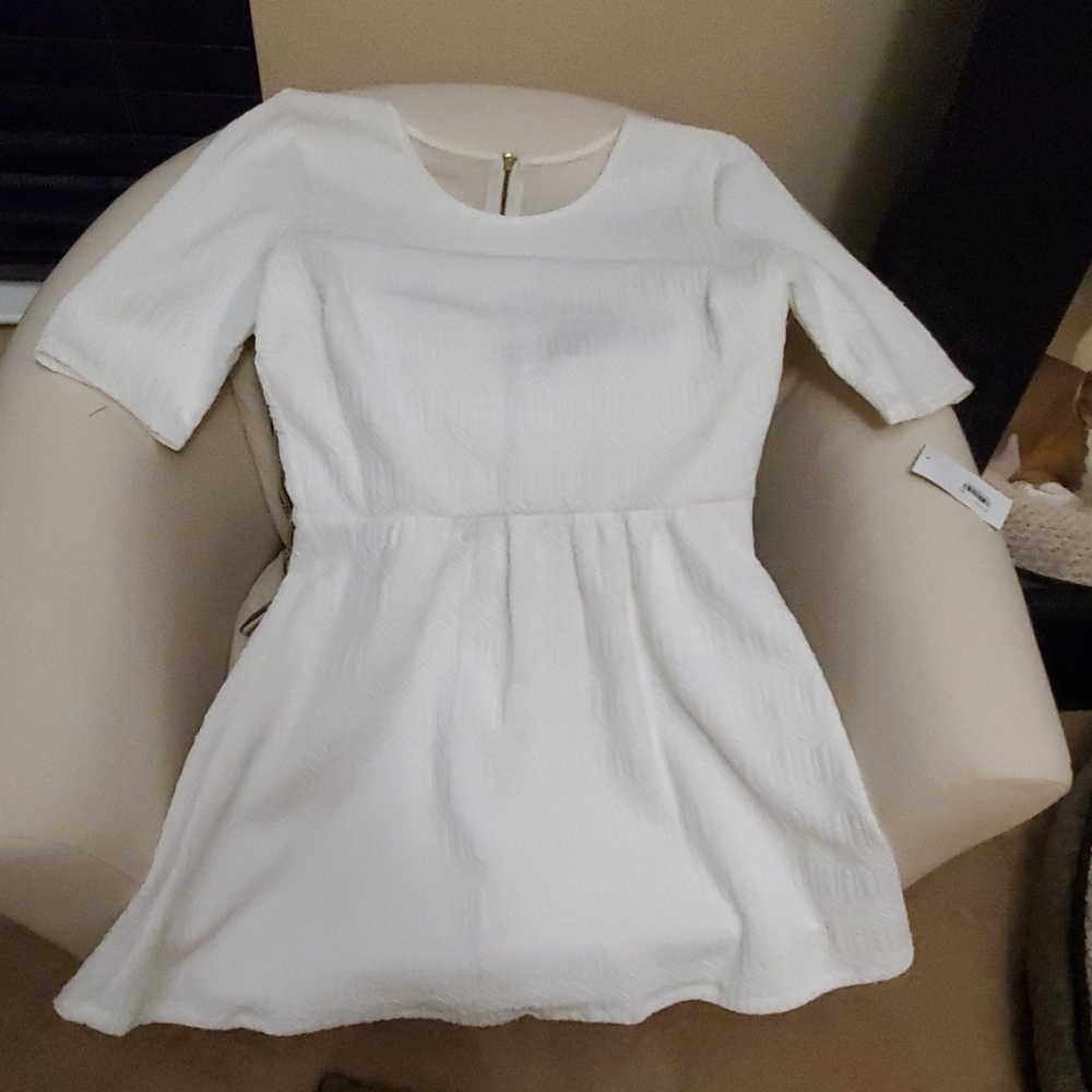 New, never worn, cute white dress